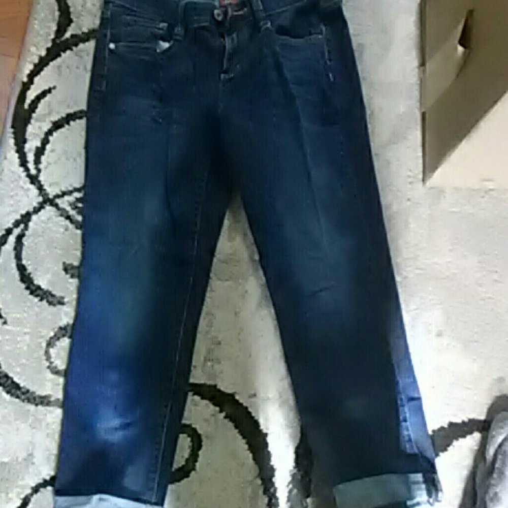 Blue jean capri